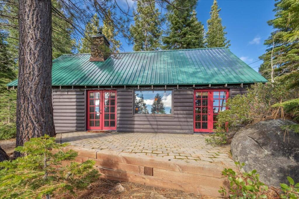 Coziest Cabin In Tahoe W Stone Fireplace Comfy Beds Close To Slopes & Lake Carnelian Bay Extérieur photo