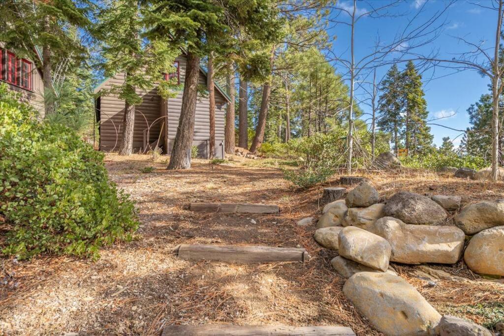 Coziest Cabin In Tahoe W Stone Fireplace Comfy Beds Close To Slopes & Lake Carnelian Bay Extérieur photo