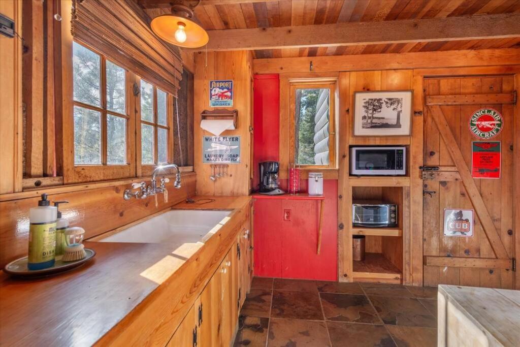 Coziest Cabin In Tahoe W Stone Fireplace Comfy Beds Close To Slopes & Lake Carnelian Bay Extérieur photo