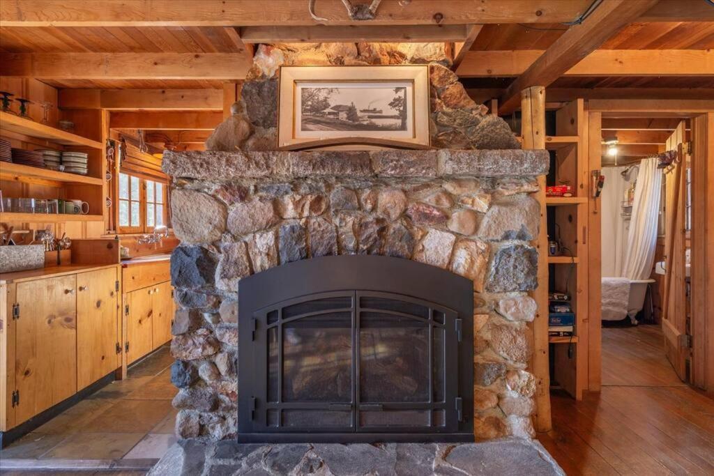 Coziest Cabin In Tahoe W Stone Fireplace Comfy Beds Close To Slopes & Lake Carnelian Bay Extérieur photo